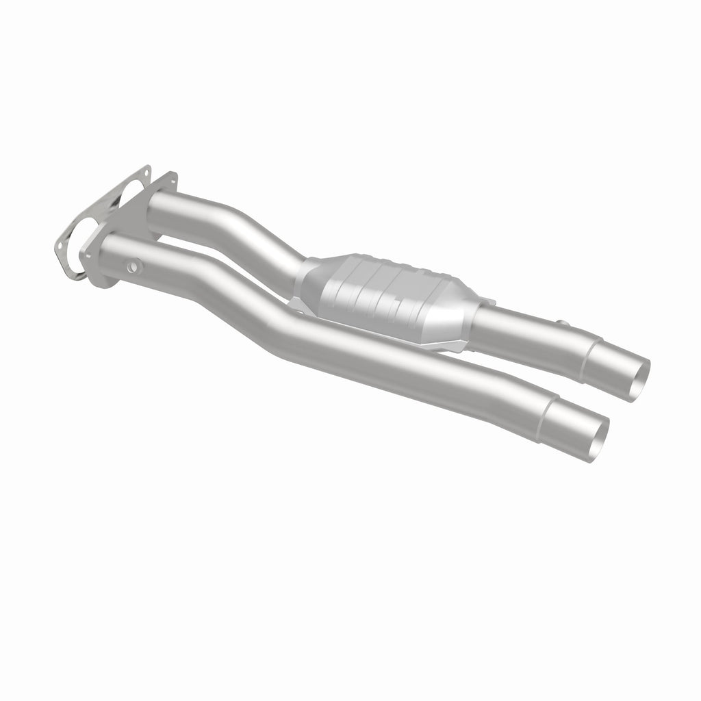 MagnaFlow Exhaust Products 95471 HM Grade Direct-Fit Catalytic Converter for Select Chevrolet C2500, Chevrolet C2500 Suburban, Chevrolet C3500, Chevrolet C3500HD, Chevrolet K2500, Chevrolet K2500 Suburban, Chevrolet K3500, GMC C2500, GMC C2500 Suburban,