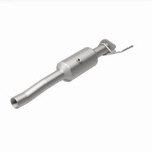 Load image into Gallery viewer, MagnaFlow Exhaust Products 280439 OEM Grade Direct-Fit Catalytic Converter for Select Ford F-450 Super Duty, Ford F-550 Super Duty