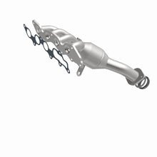 Load image into Gallery viewer, MagnaFlow Exhaust Products 5531851 California CARB Manifold Catalytic Converter for Select Mazda 6