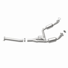 Load image into Gallery viewer, MagnaFlow Exhaust Products 4551211 California CARB Direct-Fit Catalytic Converter for Select Chevrolet Express 1500, Chevrolet Express 2500, GMC Savana 1500, GMC Savana