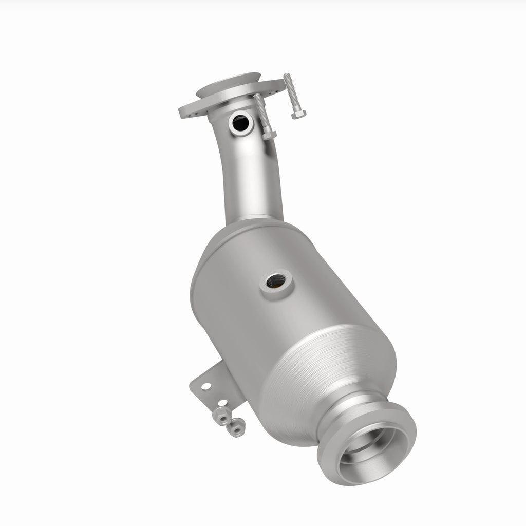 MagnaFlow Exhaust Products 21-682 OEM Grade Direct-Fit Catalytic Converter for Select Mercedes-Benz C400, Mercedes-Benz C43 AMG, Mercedes-Benz C450 AMG, Mercedes-Benz E43 AMG, Mercedes-Benz E450, Mercedes-Benz GLC43 AMG