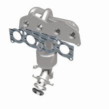 Load image into Gallery viewer, MagnaFlow Exhaust Products 5531078 California CARB Manifold Catalytic Converter for Select Pontiac Vibe