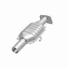 Load image into Gallery viewer, MagnaFlow Exhaust Products 3322456 California CARB Direct-Fit Catalytic Converter for Select Buick Commercial Chassis, Buick Roadmaster, Cadillac Brougham, Cadillac Commercial Chassis, Cadillac Fleetwood, Chevrolet Camaro, Chevrolet Caprice, Chevrolet El