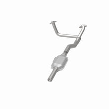 Load image into Gallery viewer, MagnaFlow Exhaust Products 93306 Standard Grade Direct-Fit Catalytic Converter for Select Ford Bronco, Ford F-150, Ford F-250, Ford F-350