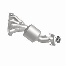 Load image into Gallery viewer, MagnaFlow Exhaust Products 5631441 California CARB Manifold Catalytic Converter for Select Toyota Prius C