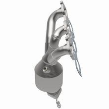 Load image into Gallery viewer, MagnaFlow Exhaust Products 5582920 California CARB Manifold Catalytic Converter for Select Ford Escape, Mercury Mariner