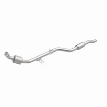 Load image into Gallery viewer, MagnaFlow Exhaust Products 551642 California CARB Direct-Fit Catalytic Converter for Select Mercedes-Benz CLS500, Mercedes-Benz E500