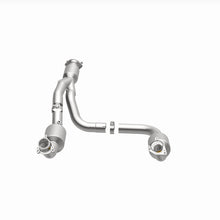 Load image into Gallery viewer, MagnaFlow Exhaust Products 280505 OEM Grade Direct-Fit Catalytic Converter for Select Chevrolet Express 3500, Chevrolet Express 4500, GMC Savana 3500, GMC Savana