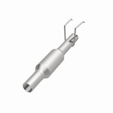 Load image into Gallery viewer, MagnaFlow Exhaust Products 3391292 California CARB Direct-Fit Catalytic Converter for Select Dodge B150, Dodge B1500, Dodge B250, Dodge B2500, Dodge B350, Dodge B3500