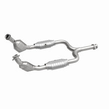 Load image into Gallery viewer, MagnaFlow Exhaust Products 444063 California CARB Direct-Fit Catalytic Converter for Select Ford Mustang