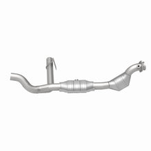 Load image into Gallery viewer, MagnaFlow Exhaust Products 447124 California CARB Direct-Fit Catalytic Converter for Select Ford Expedition, Ford F-150