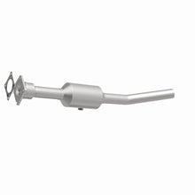 Load image into Gallery viewer, MagnaFlow Exhaust Products 5561734 California CARB Direct-Fit Catalytic Converter for Select Chrysler PT Cruiser