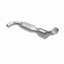 Load image into Gallery viewer, MagnaFlow Exhaust Products 447177 California CARB Direct-Fit Catalytic Converter for Select Ford E-150 Econoline, Ford E-150 Econoline Club Wagon, Ford Expedition, Ford F-150, Ford F-250