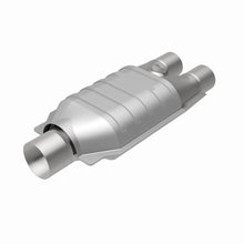 Load image into Gallery viewer, MagnaFlow Exhaust Products 3322037 California CARB Universal Catalytic Converter for Select Alfa Romeo 164, Alfa Romeo GTV-6, Alfa Romeo Milano, BMW 325i, BMW 325iX, BMW 325is, BMW 525iT, BMW 528e, BMW 528i, BMW 533i, BMW 535i, BMW 633CSi, BMW 635CSi,