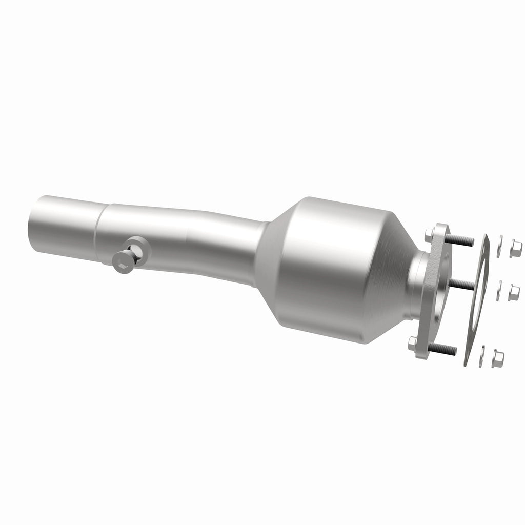 MagnaFlow Exhaust Products 280732 OEM Grade Direct-Fit Catalytic Converter for Select Land Rover Discovery Sport, Land Rover Range Rover Evoque
