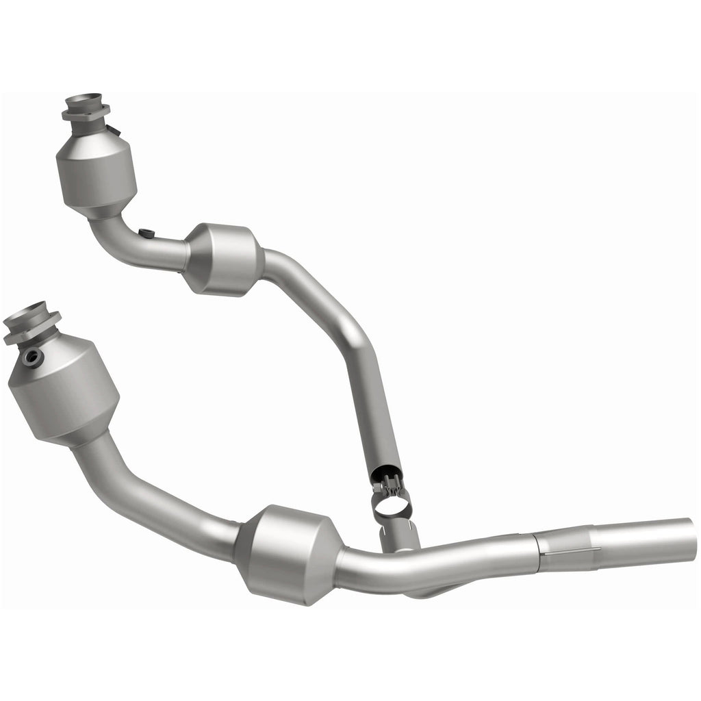 MagnaFlow Exhaust Products 49689 OEM Grade Direct-Fit Catalytic Converter for Select Jeep Wrangler