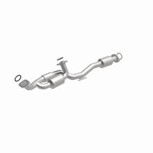 Load image into Gallery viewer, MagnaFlow Exhaust Products 52086 OEM Grade Direct-Fit Catalytic Converter for Select Lexus ES300, Toyota Avalon, Toyota Camry, Toyota Solara