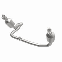 Load image into Gallery viewer, MagnaFlow Exhaust Products 4551026 California CARB Direct-Fit Catalytic Converter for Select Dodge Dakota