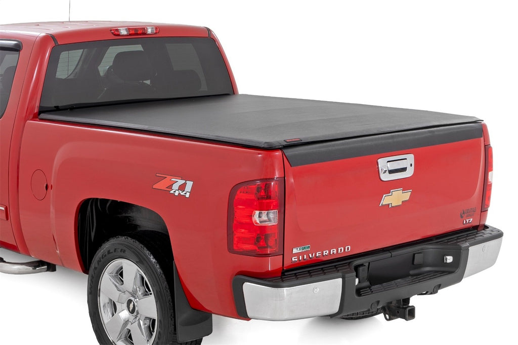 Rough Country 42207650 Soft Roll-Up Bed Cover for Select Chevrolet Silverado 1500, Chevrolet Silverado HD, Chevrolet Silverado HD, GMC Sierra 1500, GMC Sierra HD, GMC Sierra HD