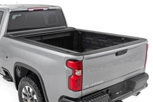 Load image into Gallery viewer, Rough Country 46110690 Retractable Bed Cover for Select Chevrolet Silverado HD, Chevrolet Silverado HD, GMC Sierra HD, GMC Sierra HD