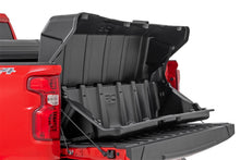 Load image into Gallery viewer, Rough Country 10208 Truck Bed Cargo Storage Box for Select Chevrolet Silverado 1500, Chevrolet Silverado LD, Chevrolet Silverado LTD, Chevrolet Silverado HD, Ford F-150, Ford F-150 Lightning, Ford F-250 Super Duty, Ford F-350 Super Duty, GMC Sierra 1500,