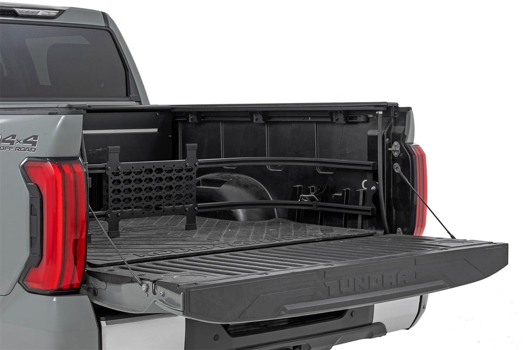 Rough Country 99085 Bed Extender for Select Chevrolet Silverado 1500, Chevrolet Silverado LD, Chevrolet Silverado HD, Ford F-150, Ford F-150 Lightning, Ford F-250 Super Duty, Ford F-350 Super Duty, Ford Ranger, GMC Sierra 1500, GMC Sierra HD, GMC Sierra