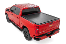 Load image into Gallery viewer, Rough Country 51120580 Retractable Bed Cover for Select Chevrolet Silverado 1500, Chevrolet Silverado LTD, GMC Sierra 1500, GMC Sierra Limited