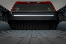 Load image into Gallery viewer, Rough Country 51120580 Retractable Bed Cover for Select Chevrolet Silverado 1500, Chevrolet Silverado LTD, GMC Sierra 1500, GMC Sierra Limited