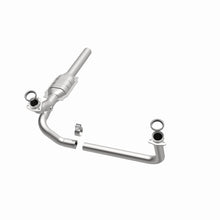 Load image into Gallery viewer, MagnaFlow Exhaust Products 93109 Standard Grade Direct-Fit Catalytic Converter for Select Chevrolet C1500, Chevrolet K1500, GMC C1500, GMC K1500
