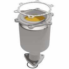 Load image into Gallery viewer, MagnaFlow Exhaust Products 4451498 California CARB Direct-Fit Catalytic Converter for Select INFINITI QX4, Nissan Pathfinder