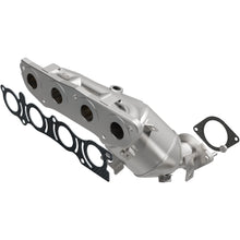 Load image into Gallery viewer, MagnaFlow Exhaust Products 290031 OEM Grade Manifold Catalytic Converter for Select Nissan Kicks, Nissan Versa