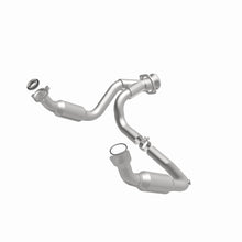 Load image into Gallery viewer, MagnaFlow Exhaust Products 5451631 California CARB Direct-Fit Catalytic Converter for Select Cadillac Escalade, Cadillac Escalade ESV, Cadillac Escalade EXT, Chevrolet Tahoe, GMC Sierra 1500, GMC Yukon, GMC Yukon XL