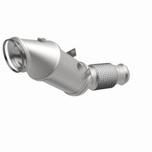 Load image into Gallery viewer, MagnaFlow Exhaust Products 280543 OEM Grade Direct-Fit Catalytic Converter for Select BMW 230i, BMW 230i xDrive, BMW 330i, BMW 330i GT xDrive, BMW 330i xDrive, BMW 430i, BMW 430i Gran Coupe, BMW 430i xDrive, BMW 430i xDrive Gran Coupe, BMW 530e, BMW 530e