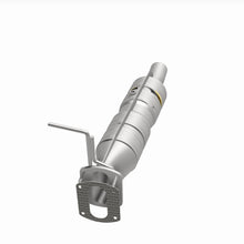 Load image into Gallery viewer, MagnaFlow Exhaust Products 280436 OEM Grade Direct-Fit Catalytic Converter for Select Ford F-53 Motorhome Chassis, Ford F-59 Commercial Stripped Chassis