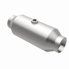Load image into Gallery viewer, MagnaFlow Exhaust Products 5551359 California CARB Universal Catalytic Converter for Select Ford F-250 Super Duty, Ford F-350 Super Duty