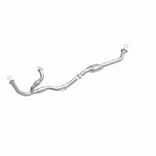 Load image into Gallery viewer, MagnaFlow Exhaust Products 23751 HM Grade Direct-Fit Catalytic Converter for Select Toyota Sienna