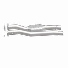Load image into Gallery viewer, MagnaFlow Exhaust Products 4451471 California CARB Direct-Fit Catalytic Converter for Select Chevrolet C2500, Chevrolet C2500 Suburban, Chevrolet C3500, Chevrolet K2500, Chevrolet K2500 Suburban, Chevrolet K3500, GMC C2500, GMC C2500 Suburban, GMC C3500,