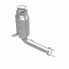 Load image into Gallery viewer, MagnaFlow Exhaust Products 25209 HM Grade Direct-Fit Catalytic Converter for Select Ford Five Hundred, Ford Freestyle, Mercury Montego