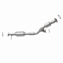 Load image into Gallery viewer, MagnaFlow Exhaust Products 51391 OEM Grade Direct-Fit Catalytic Converter for Select Saturn Vue