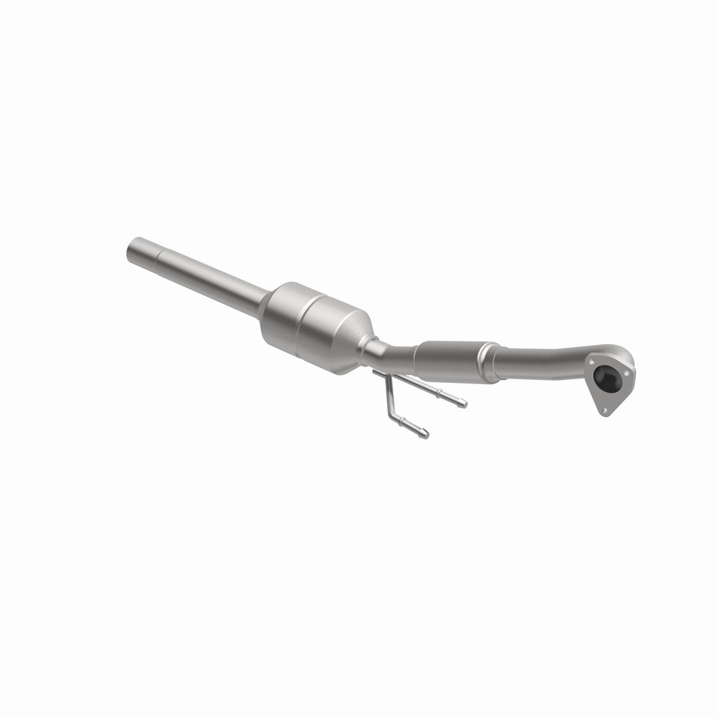 MagnaFlow Exhaust Products 52426 OEM Grade Direct-Fit Catalytic Converter for Select Volkswagen Beetle, Volkswagen Golf, Volkswagen Jetta