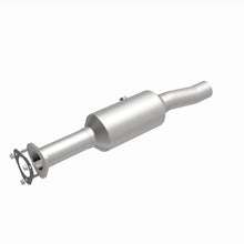 Load image into Gallery viewer, MagnaFlow Exhaust Products 280446 OEM Grade Direct-Fit Catalytic Converter for Select Ford E-450 Super Duty