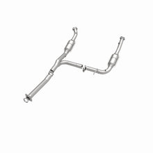 Load image into Gallery viewer, MagnaFlow Exhaust Products 49406 OEM Grade Direct-Fit Catalytic Converter for Select Ford Explorer, Mercury Mountaineer