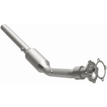 Load image into Gallery viewer, MagnaFlow Exhaust Products 4481773 California CARB Direct-Fit Catalytic Converter for Select Volkswagen Beetle, Volkswagen Golf, Volkswagen Jetta