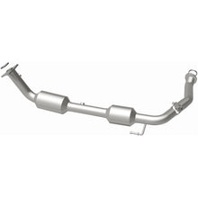 Load image into Gallery viewer, MagnaFlow Exhaust Products 5582629 California CARB Direct-Fit Catalytic Converter for Select Toyota Tundra