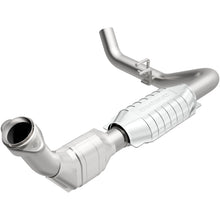 Load image into Gallery viewer, MagnaFlow Exhaust Products 51695 OEM Grade Direct-Fit Catalytic Converter for Select Ford Expedition, Ford F-150, Lincoln Navigator