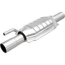 Load image into Gallery viewer, MagnaFlow Exhaust Products 95221 HM Grade Direct-Fit Catalytic Converter for Select Dodge Ram 2500, Dodge Ram