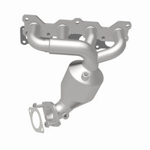 Load image into Gallery viewer, MagnaFlow Exhaust Products 5631125 California CARB Manifold Catalytic Converter for Select Hyundai Sonata, Kia Forte, Kia Forte Koup, Kia Optima, Kia Rondo