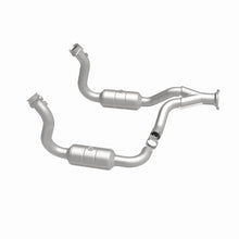 Load image into Gallery viewer, MagnaFlow Exhaust Products 5551760 California CARB Direct-Fit Catalytic Converter for Select Ford F-250 Super Duty, Ford F-350 Super Duty