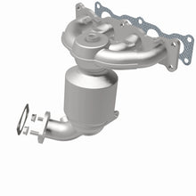 Load image into Gallery viewer, MagnaFlow Exhaust Products 22-084 OEM Grade Manifold Catalytic Converter for Select Hyundai Santa Fe, Hyundai Tucson, Kia Sorento, Kia Sportage