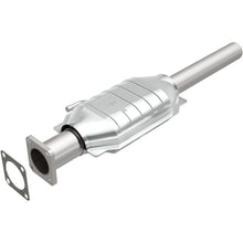 Load image into Gallery viewer, MagnaFlow Exhaust Products 3391225 California CARB Direct-Fit Catalytic Converter for Select Jeep Wrangler